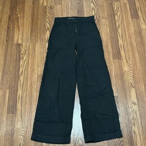 American Eagle Cargo wide leg jeans